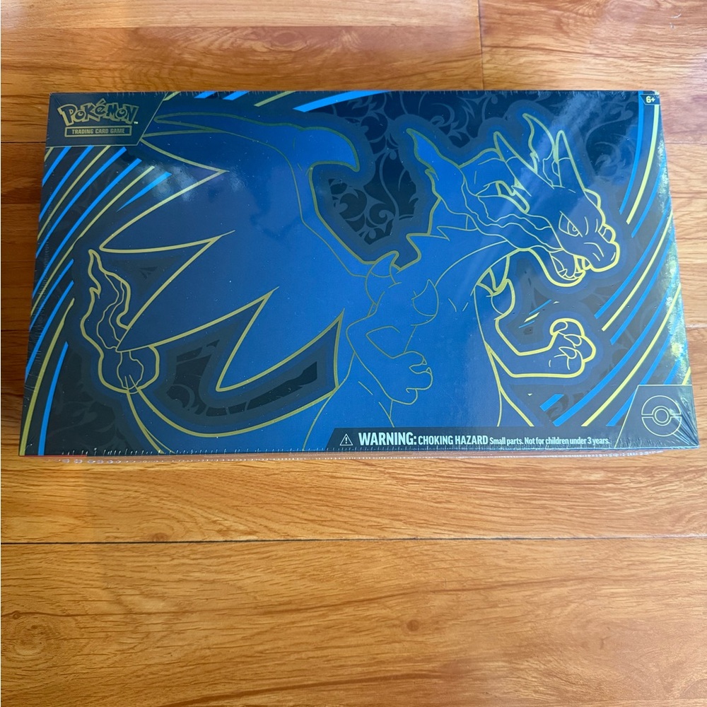 Pokeman Mega Charizard X EX Ultra-Premium Collection Box - Picture 2 of 5
